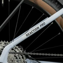 Cube Reaction Hybrid Pro 500 Allroad Easy Entry Flashwhite´n´black -Vélo Soldes CUBE Reaction Hybrid Pro 500 Allroad Easy Entry flashwhite n black 634161 5