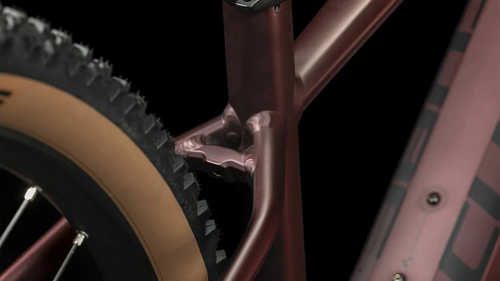 Cube Reaction Hybrid SLX 750 Rubyred´n´black 5 Cube Reaction Hybrid SLX 750 Rubyred´n´black – Image 3