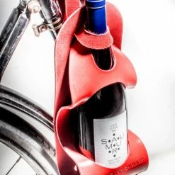 Porte-bouteille Vélo De Vin En Cuir - La Bouclée -Vélo Soldes porte bouteille velo de vin en cuir la bouclee 4